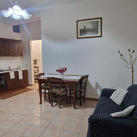 דירות אסמיני Casa Grilla מראה חיצוני תמונה