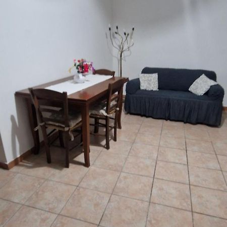 דירות אסמיני Casa Grilla מראה חיצוני תמונה